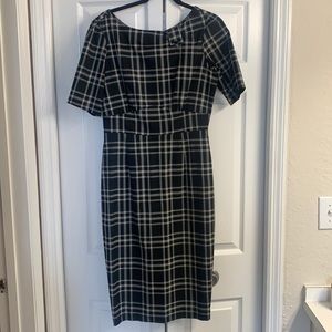 Stop Staring! Vintage style pencils dress ✏️